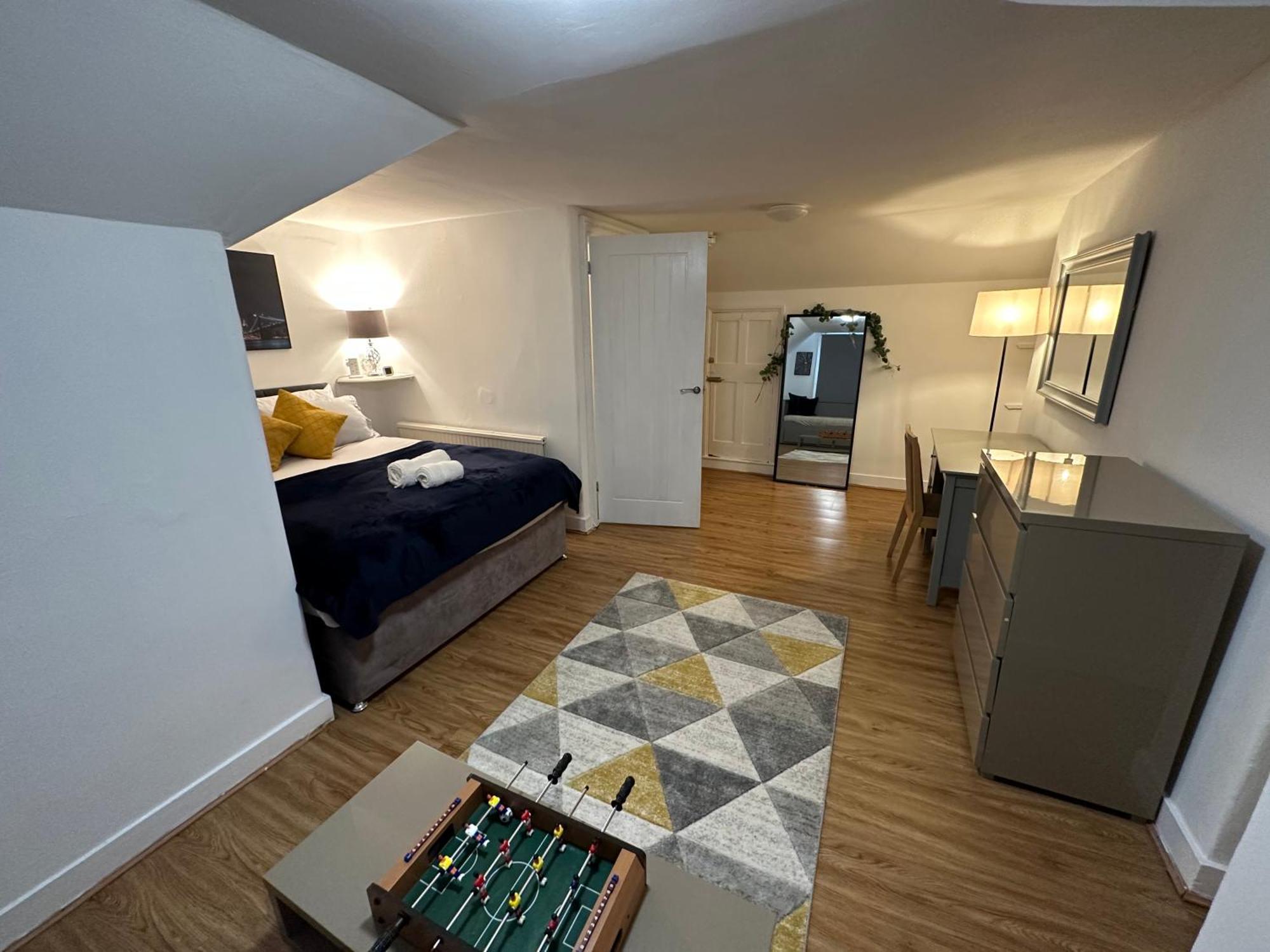 דירות קאמברידג' 3 Bed Flat With Pool Table מראה חיצוני תמונה
